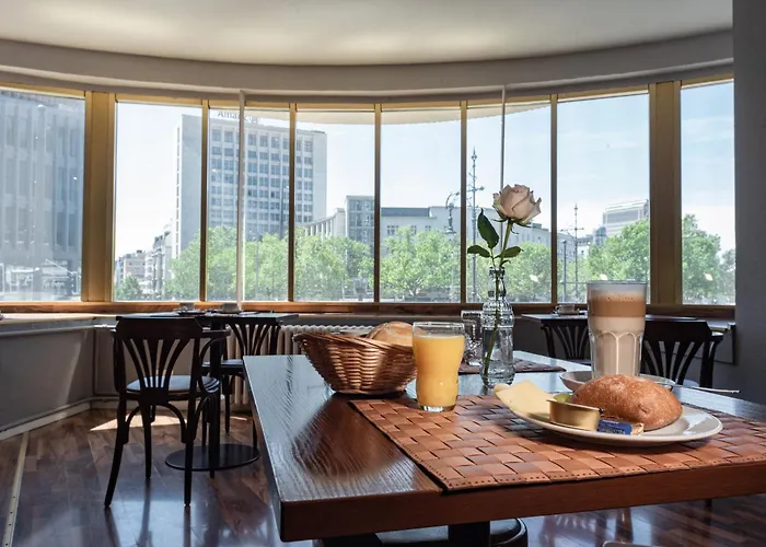 AZIMUT KurfuerstendammSporthotels